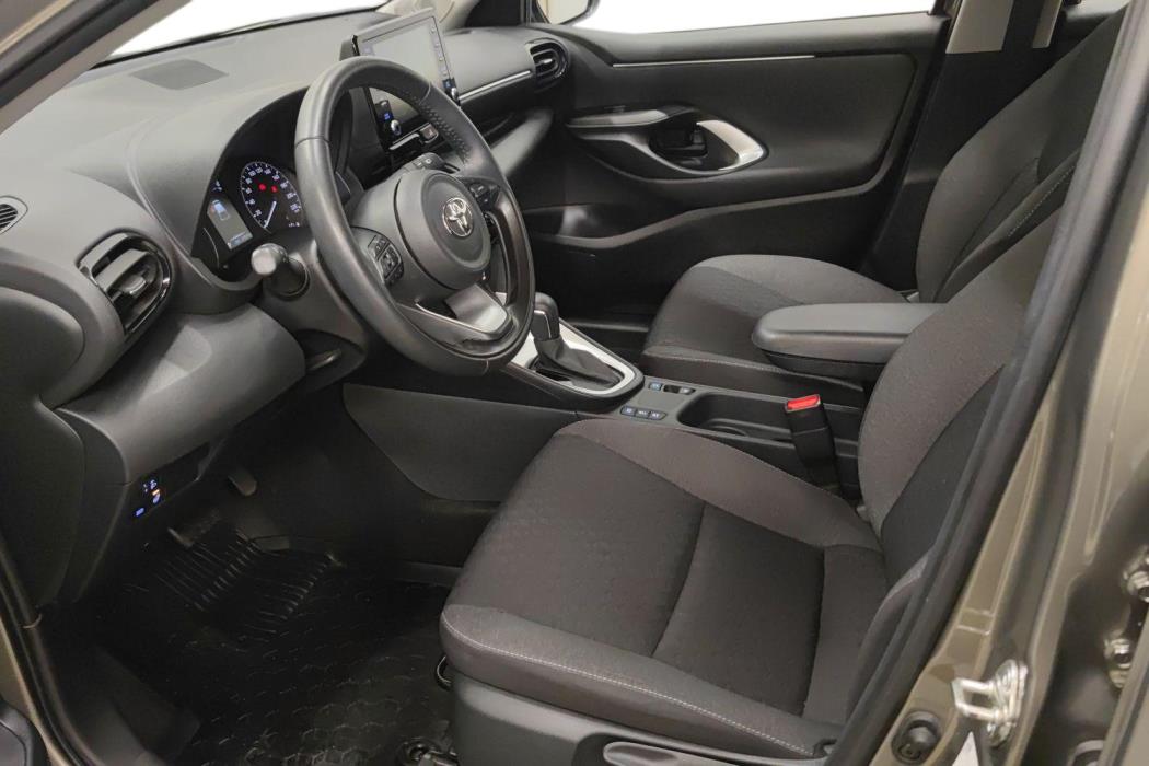 TOYOTA YARIS 2023