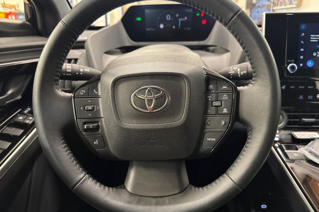 TOYOTA bZ4X 2024