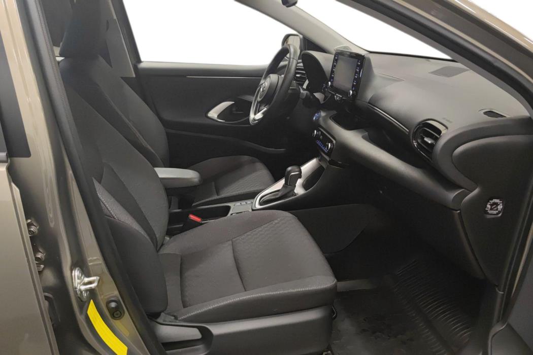 TOYOTA YARIS 2023