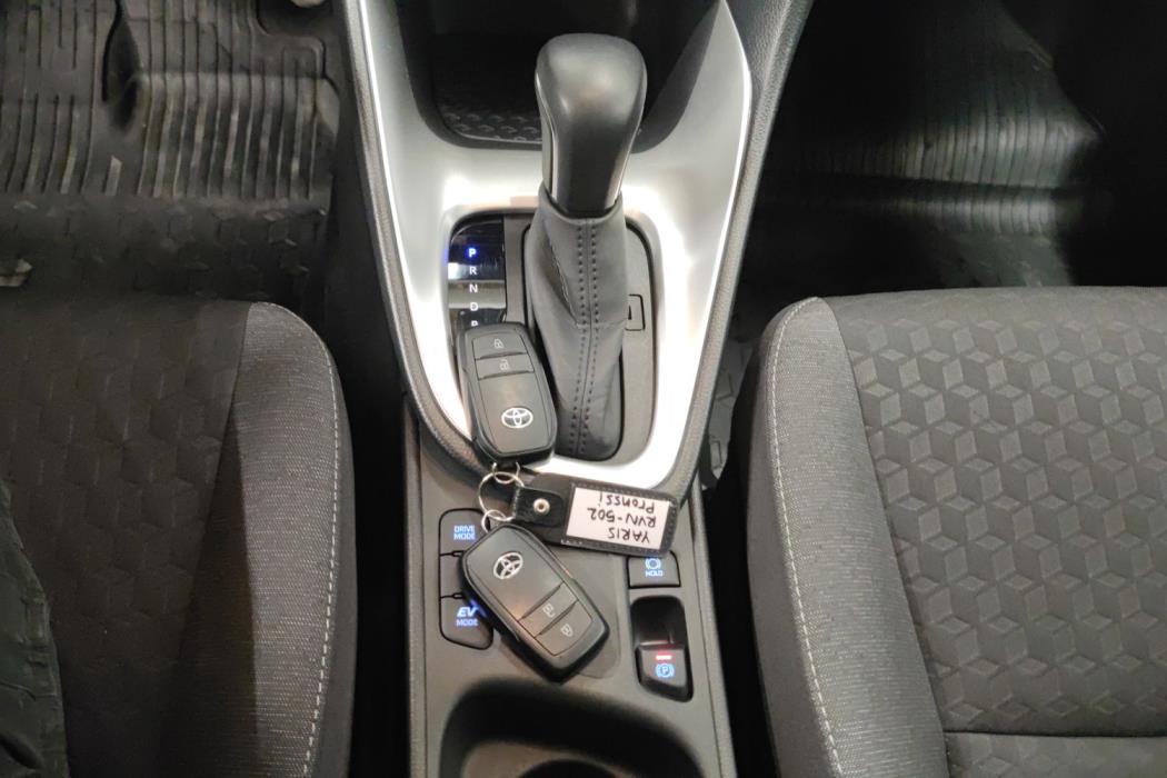 TOYOTA YARIS 2023