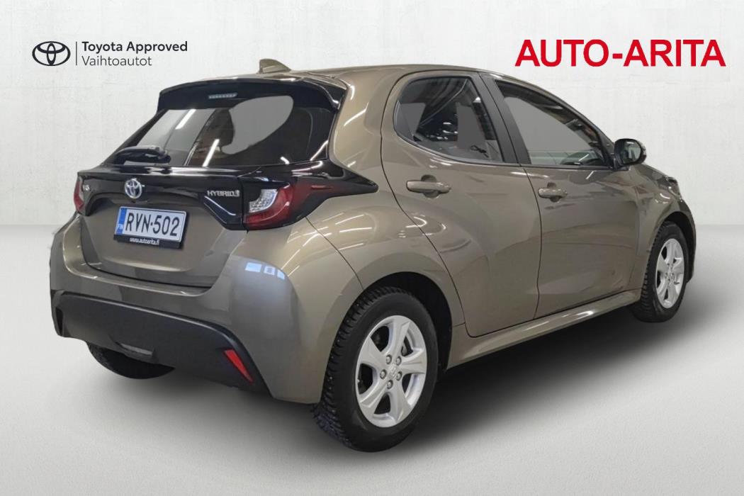 TOYOTA YARIS 2023