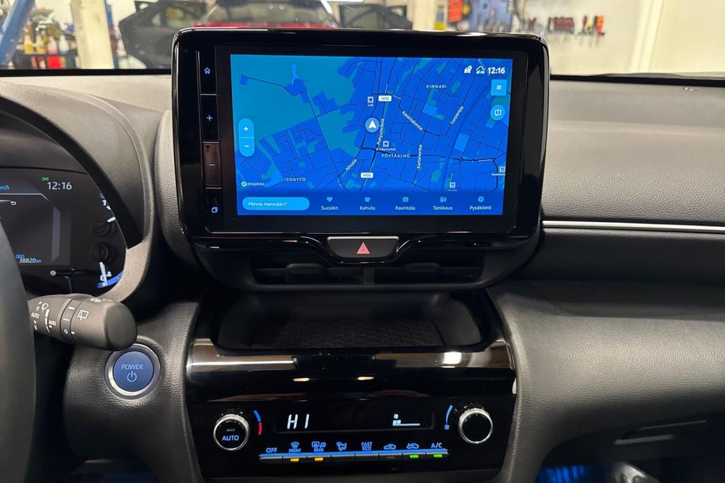 TOYOTA Yaris Cross 2024
