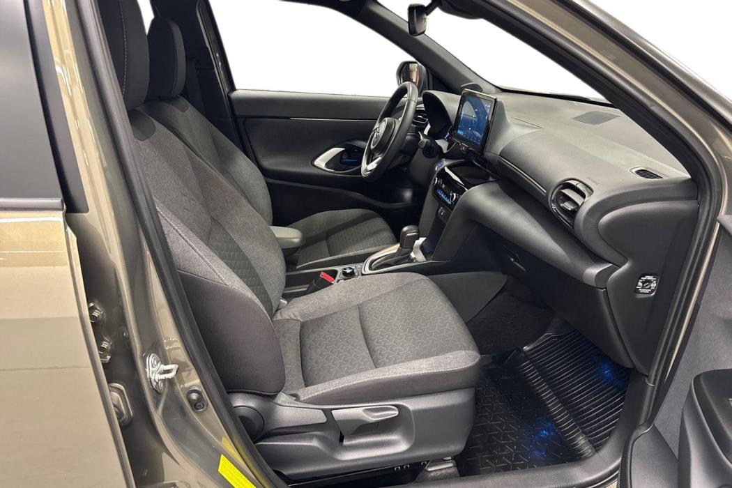 TOYOTA Yaris Cross 2024