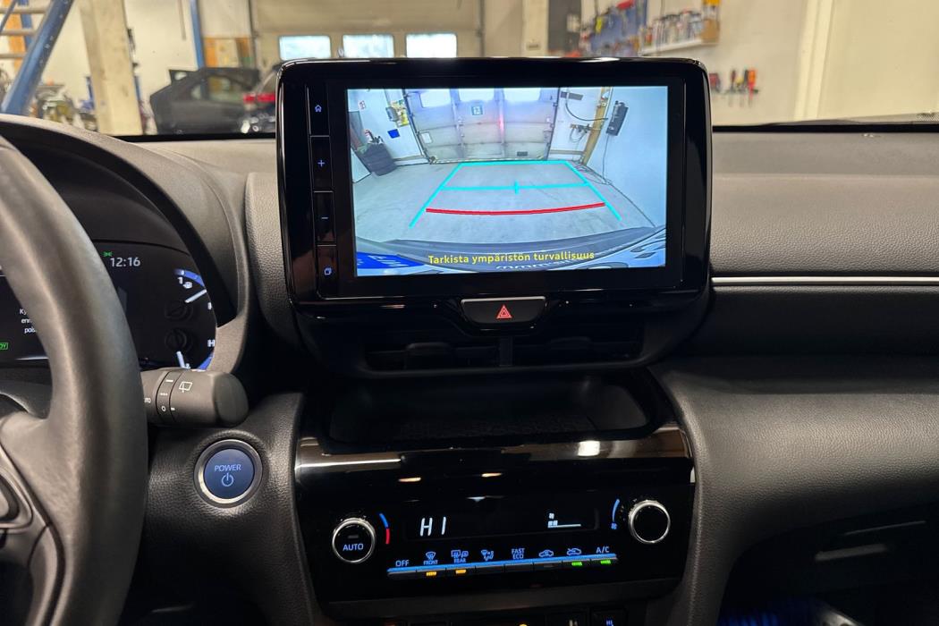 TOYOTA Yaris Cross 2024