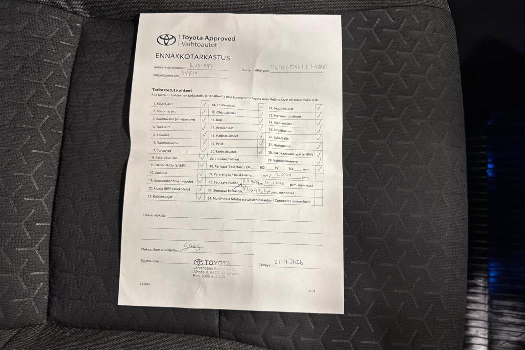 TOYOTA Yaris Cross 2024