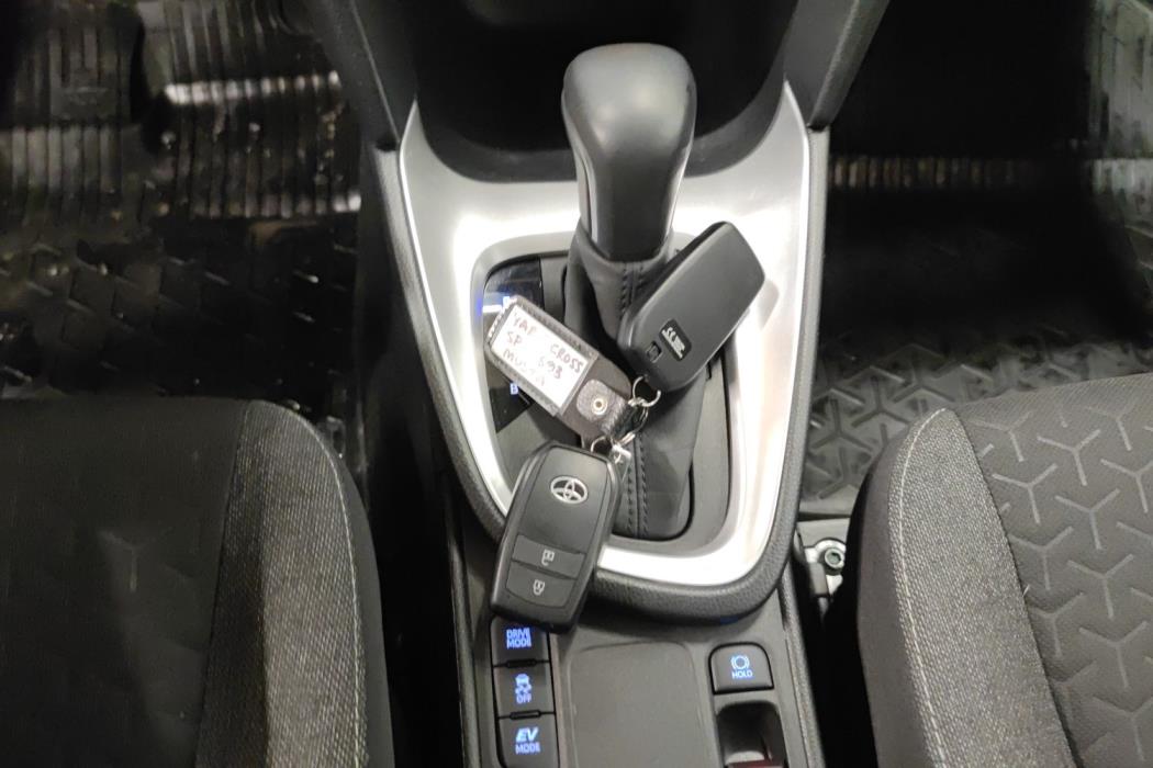 TOYOTA Yaris Cross 2023