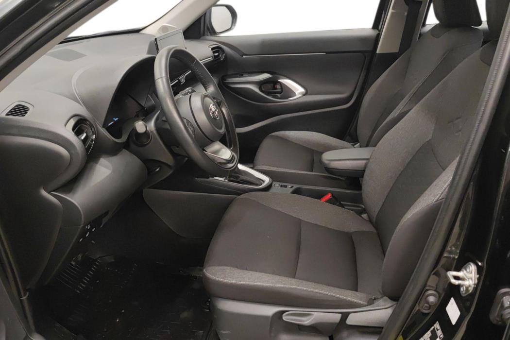 TOYOTA Yaris Cross 2023