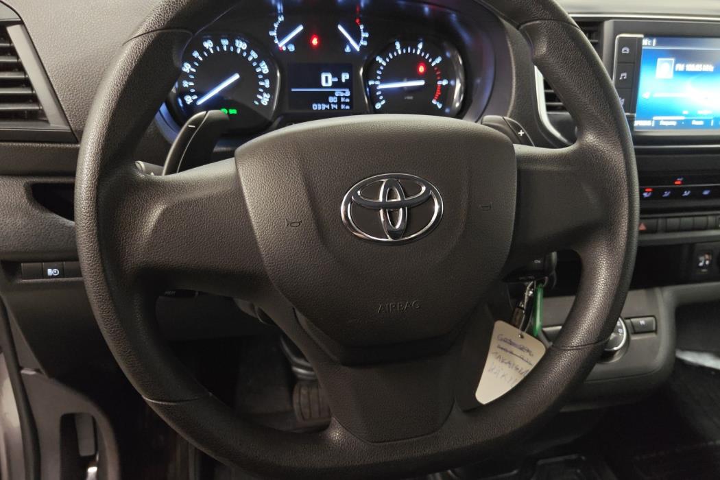 TOYOTA Proace 2023