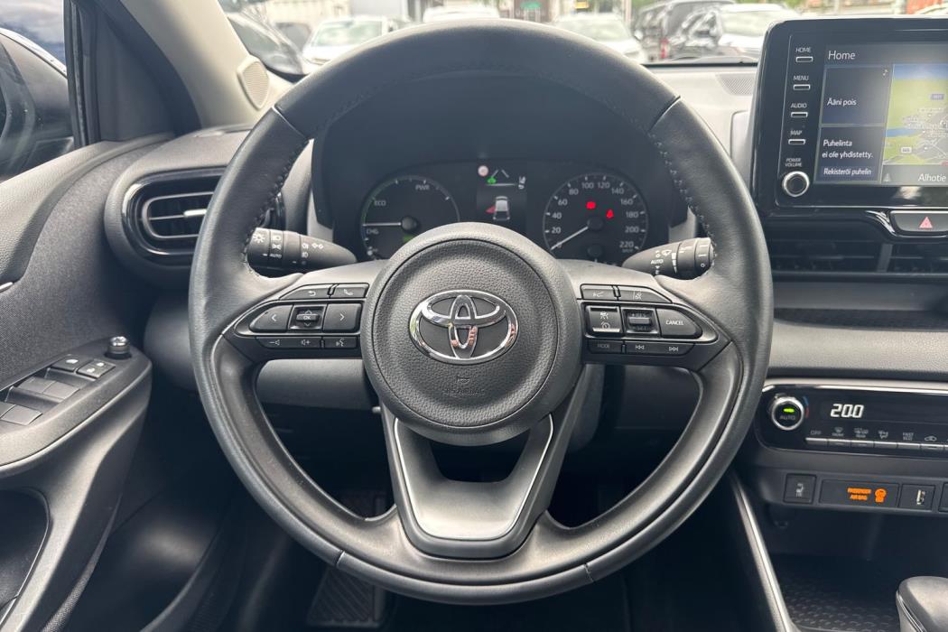 TOYOTA YARIS 2024