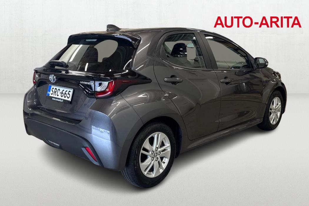 TOYOTA YARIS 2024