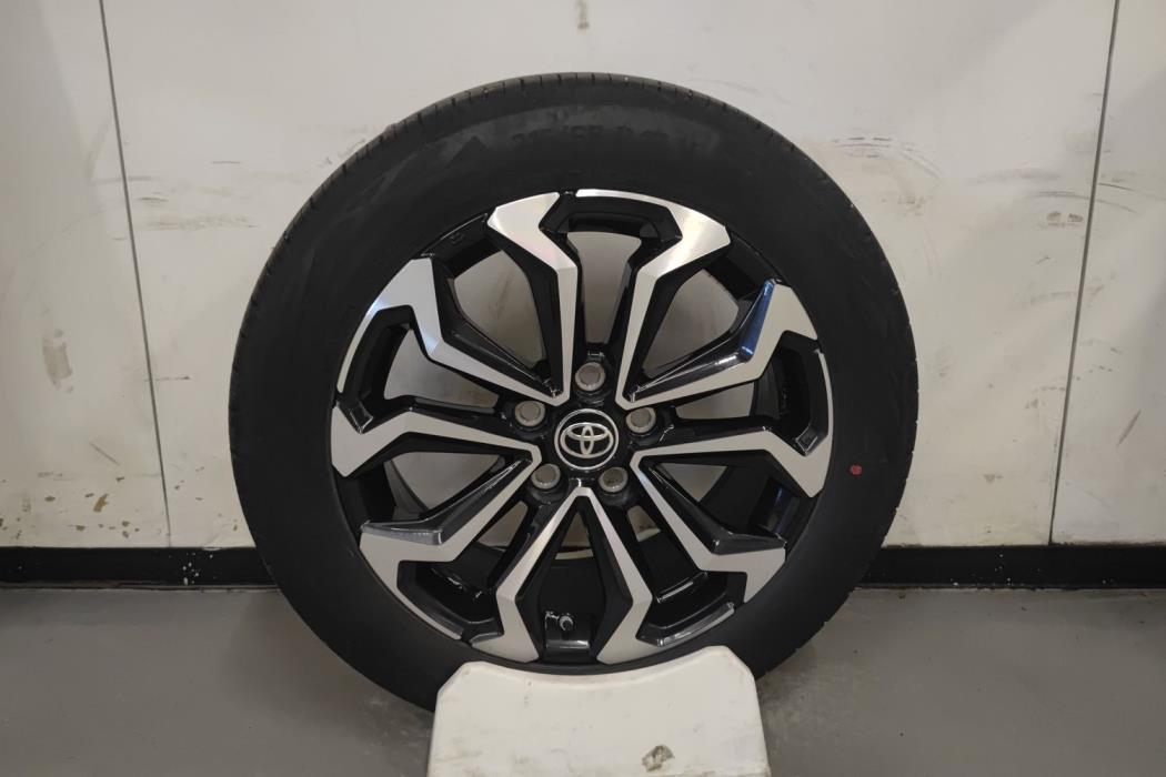 TOYOTA Yaris Cross 2024