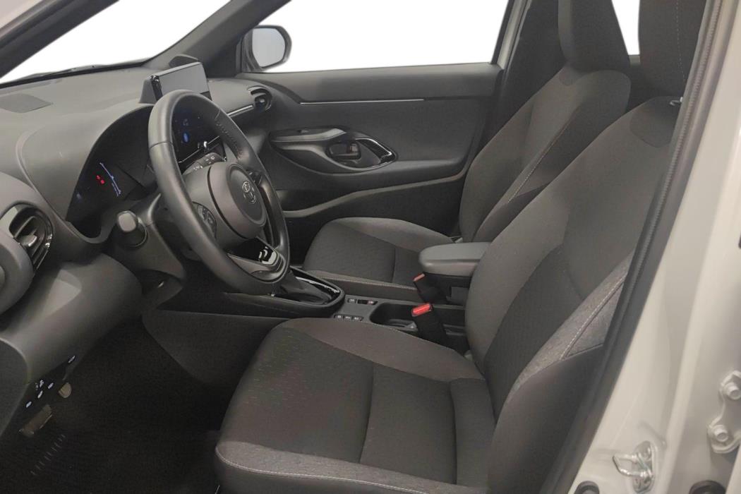 TOYOTA Yaris Cross 2024