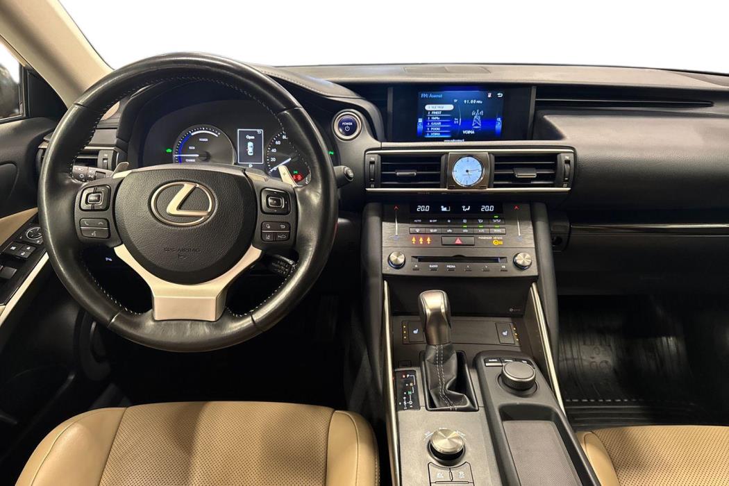 Lexus IS 2018