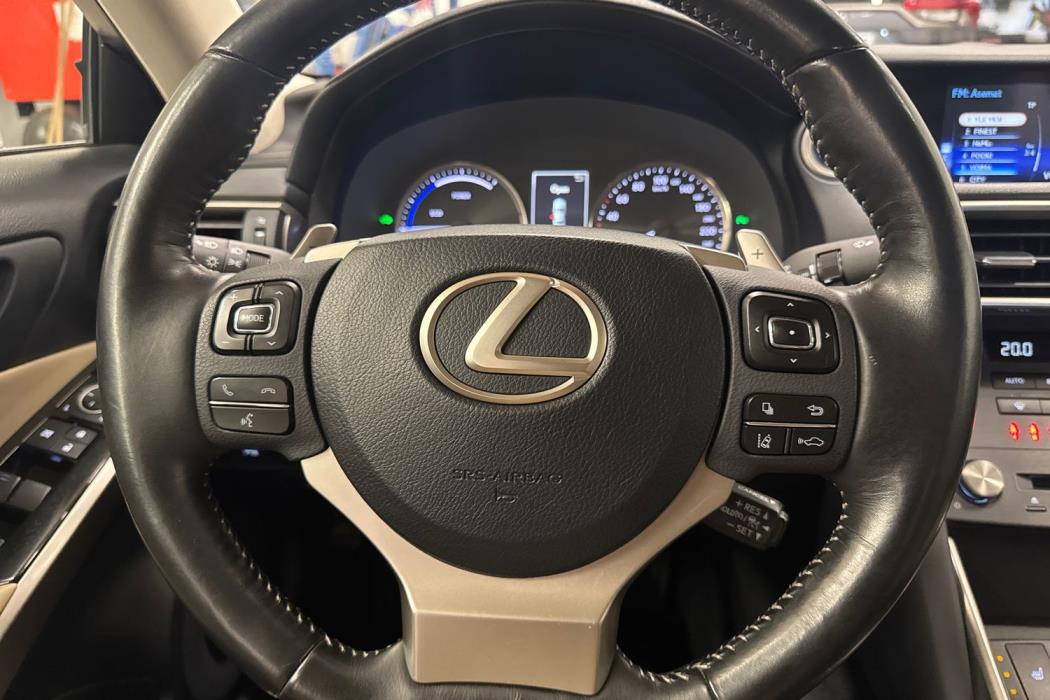 Lexus IS 2018