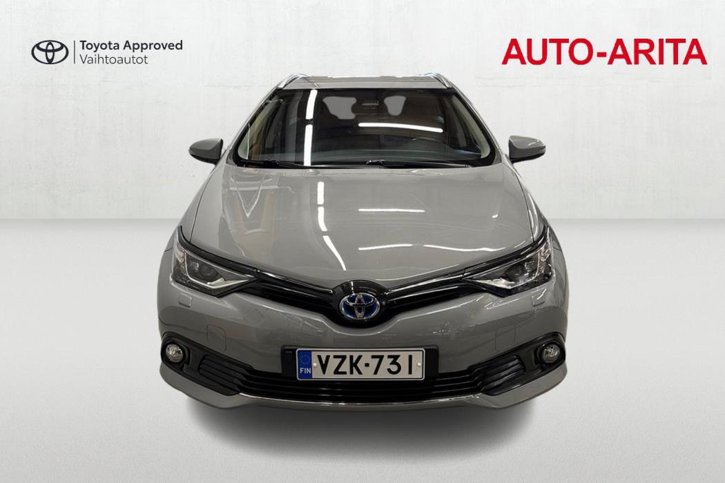 TOYOTA AURIS 2018