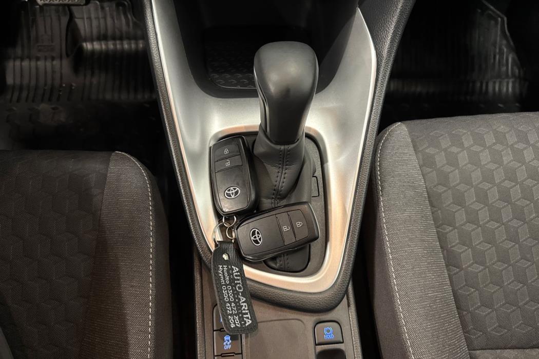 TOYOTA YARIS 2023
