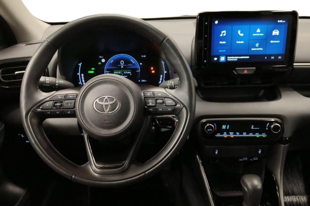 TOYOTA YARIS 2024