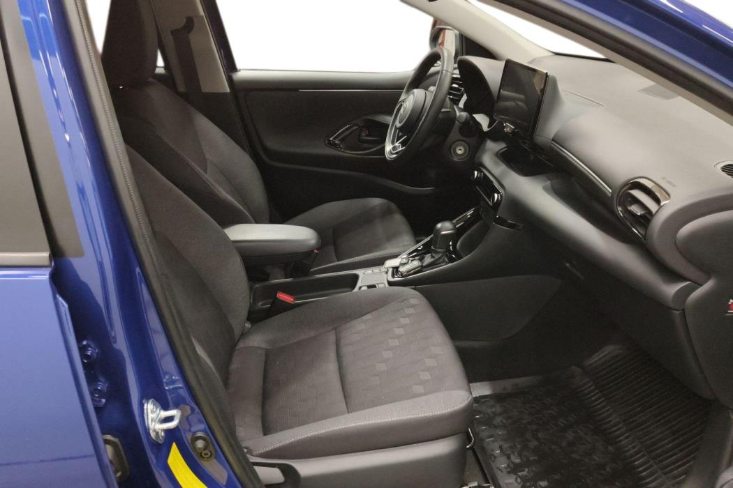 TOYOTA YARIS 2024