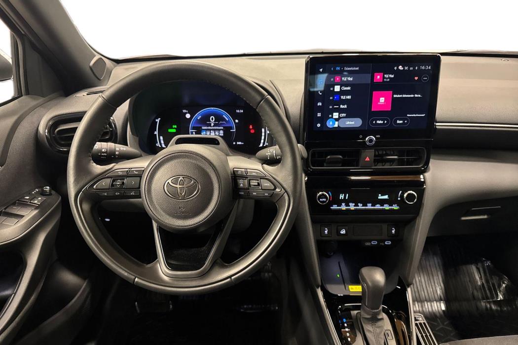 TOYOTA Yaris Cross 2026
