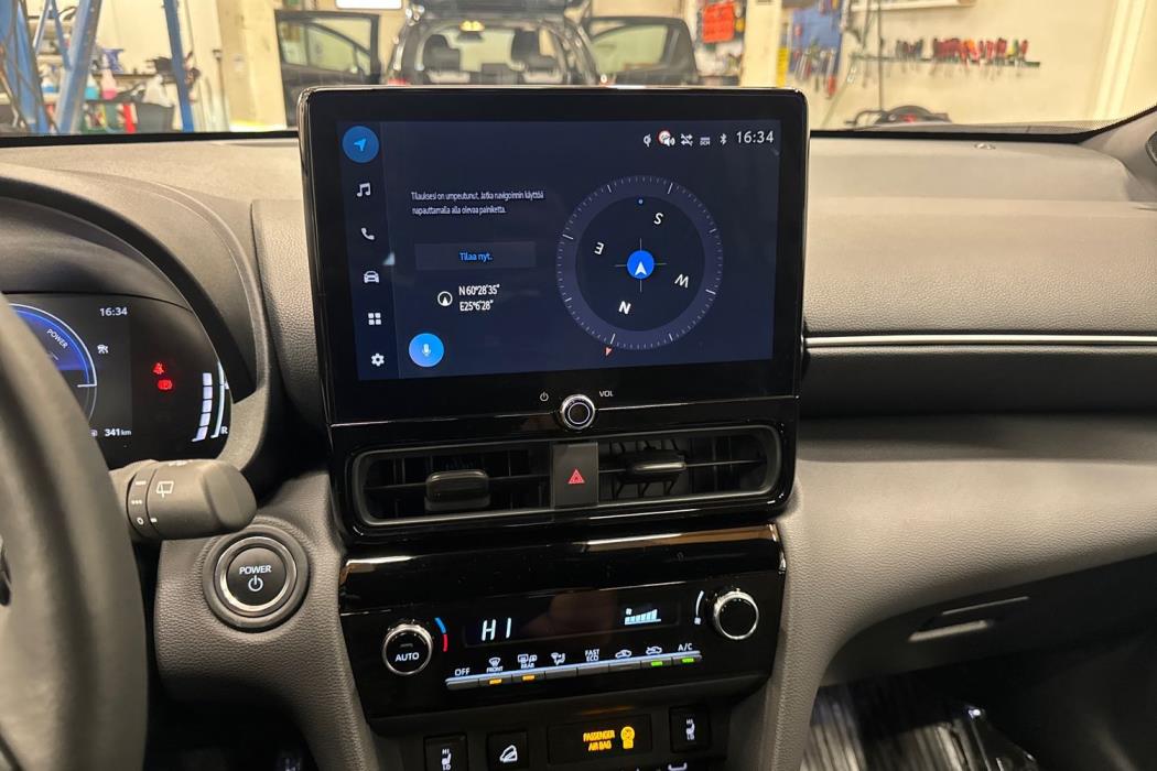 TOYOTA Yaris Cross 2026