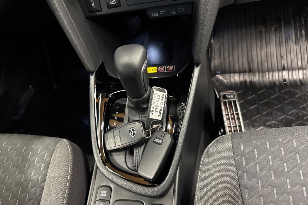 TOYOTA Yaris Cross 2026
