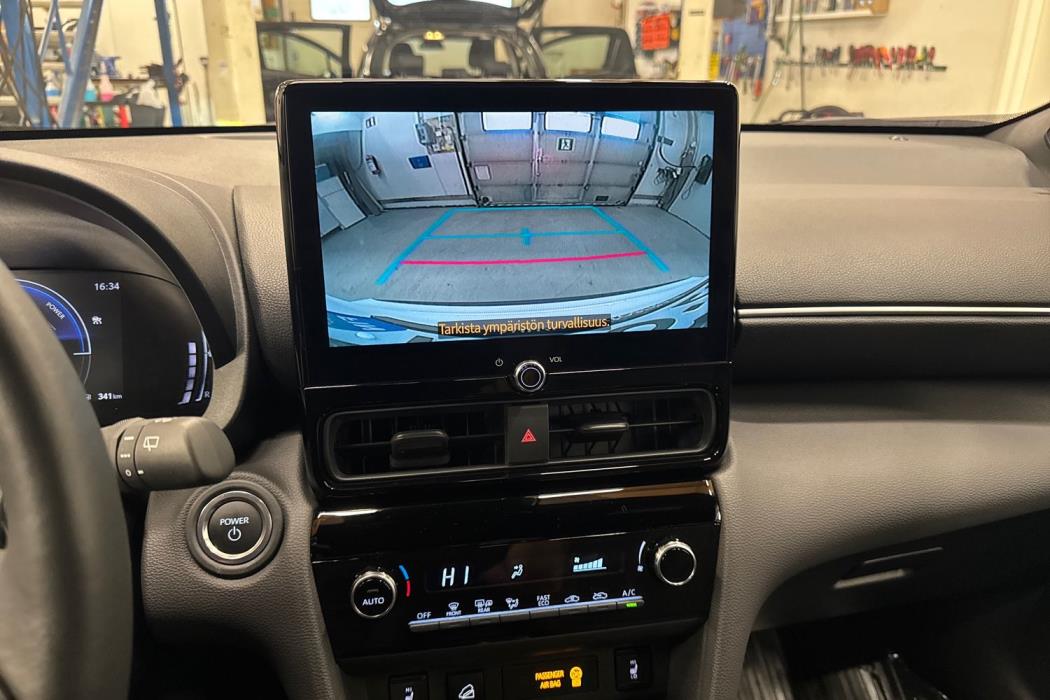 TOYOTA Yaris Cross 2026