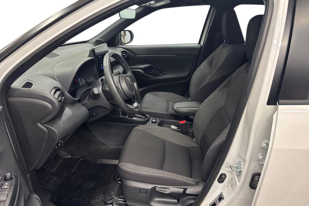 TOYOTA Yaris Cross 2026