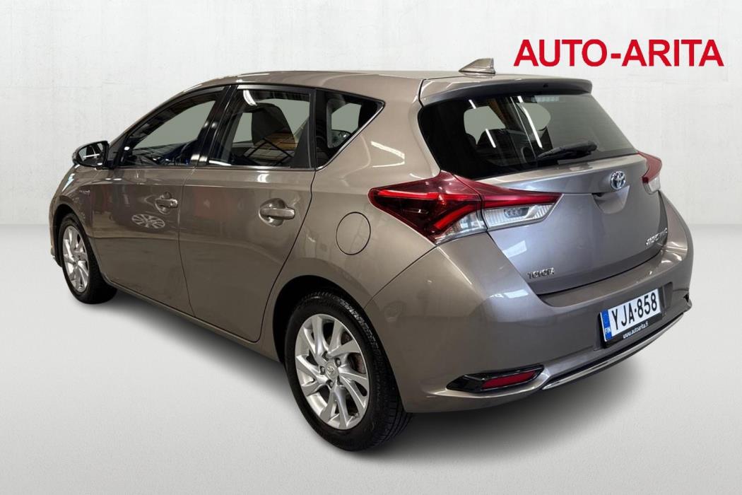 TOYOTA AURIS 2015