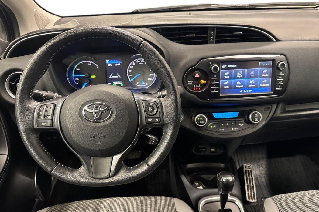TOYOTA YARIS 2020