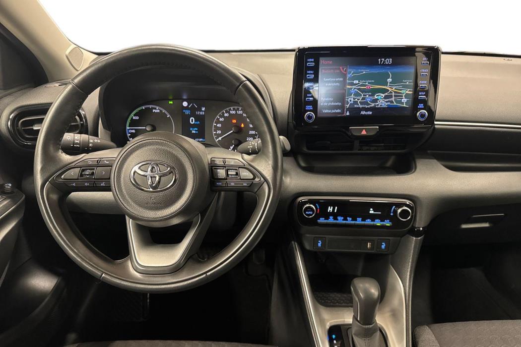 TOYOTA YARIS 2024
