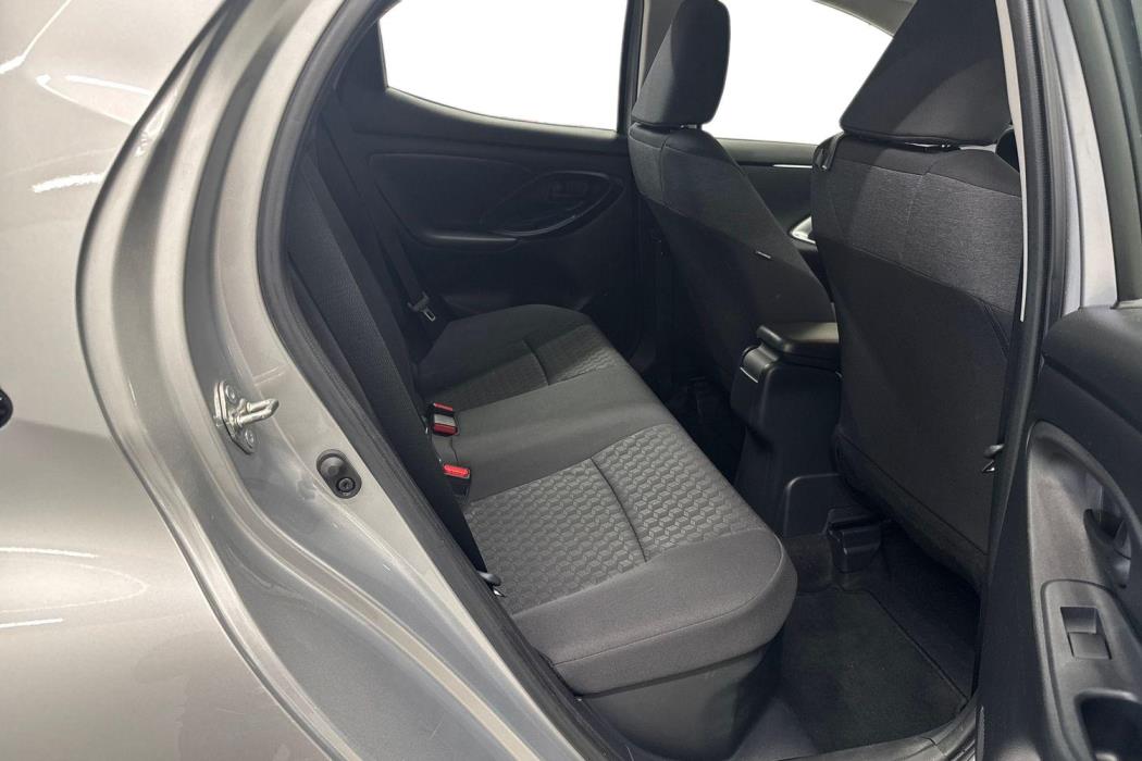 TOYOTA YARIS 2024