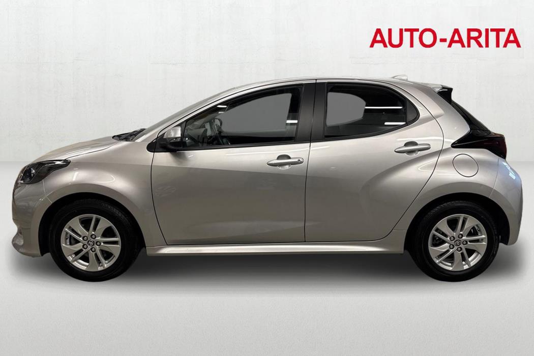 TOYOTA YARIS 2024