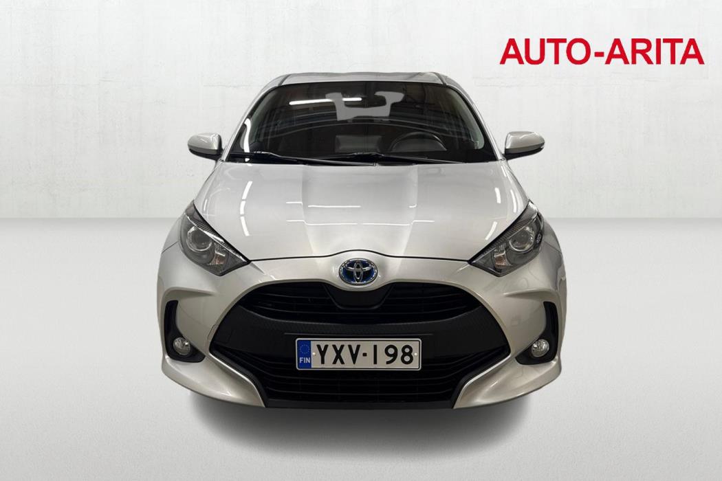 TOYOTA YARIS 2024