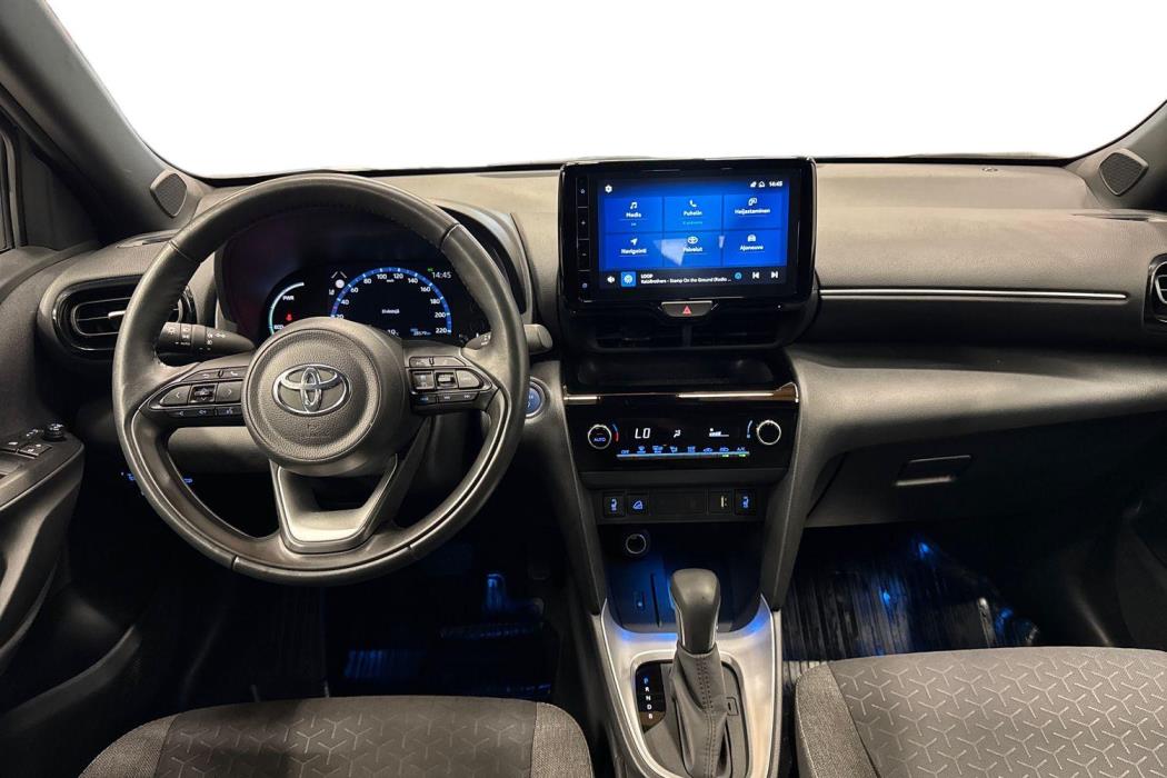 TOYOTA Yaris Cross 2024