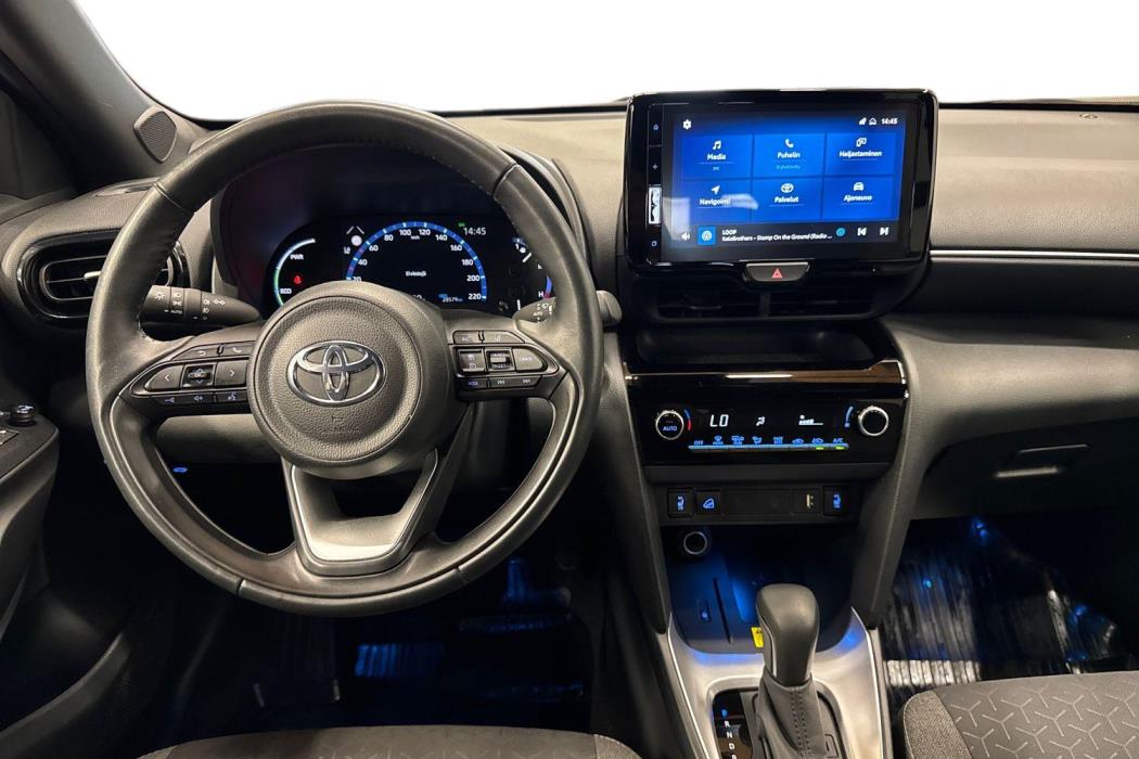 TOYOTA Yaris Cross 2024