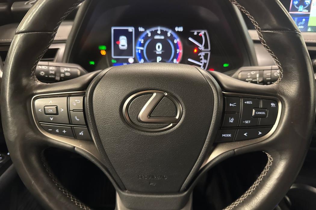 Lexus UX 2022