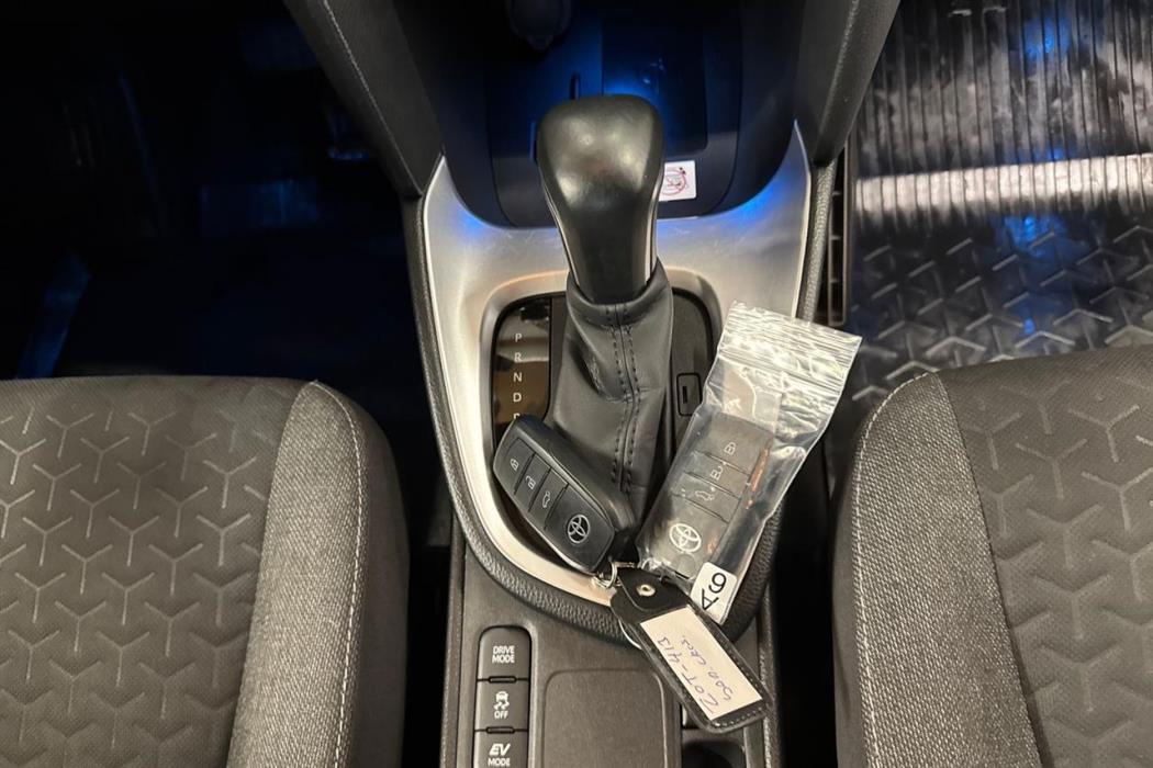 TOYOTA Yaris Cross 2023