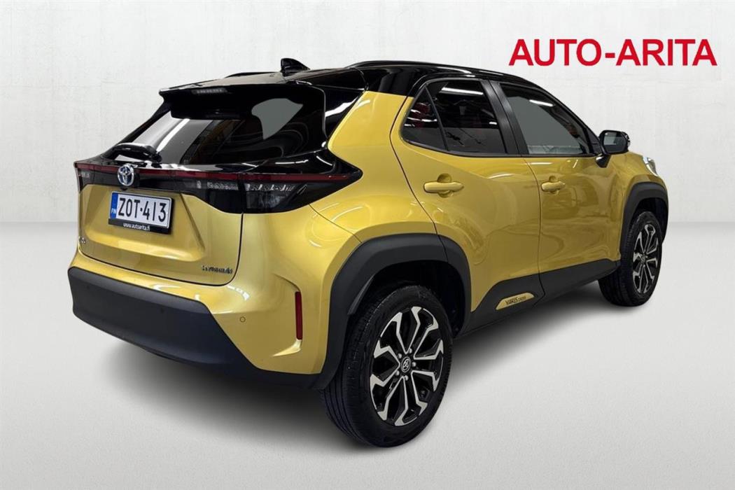 TOYOTA Yaris Cross 2023