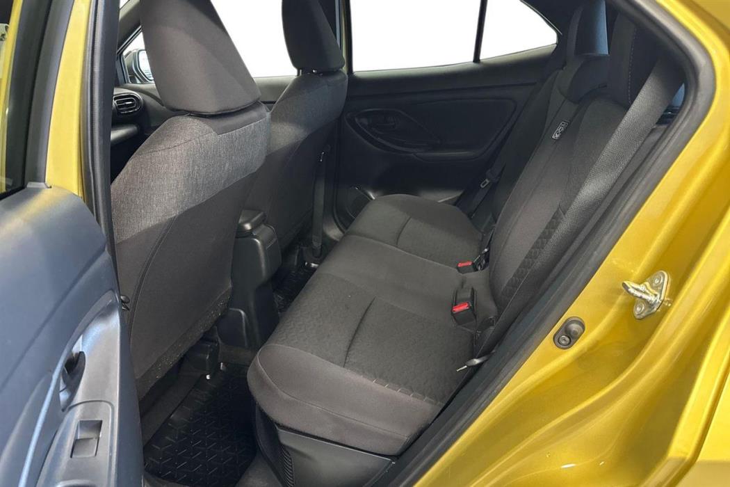 TOYOTA Yaris Cross 2023
