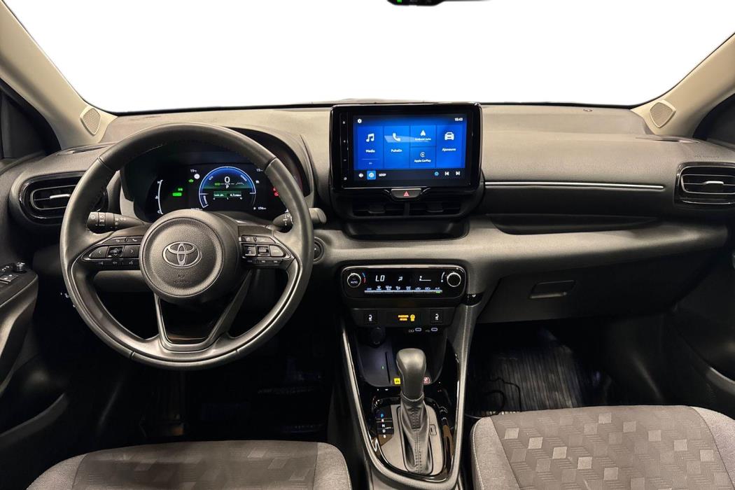 TOYOTA YARIS 2025