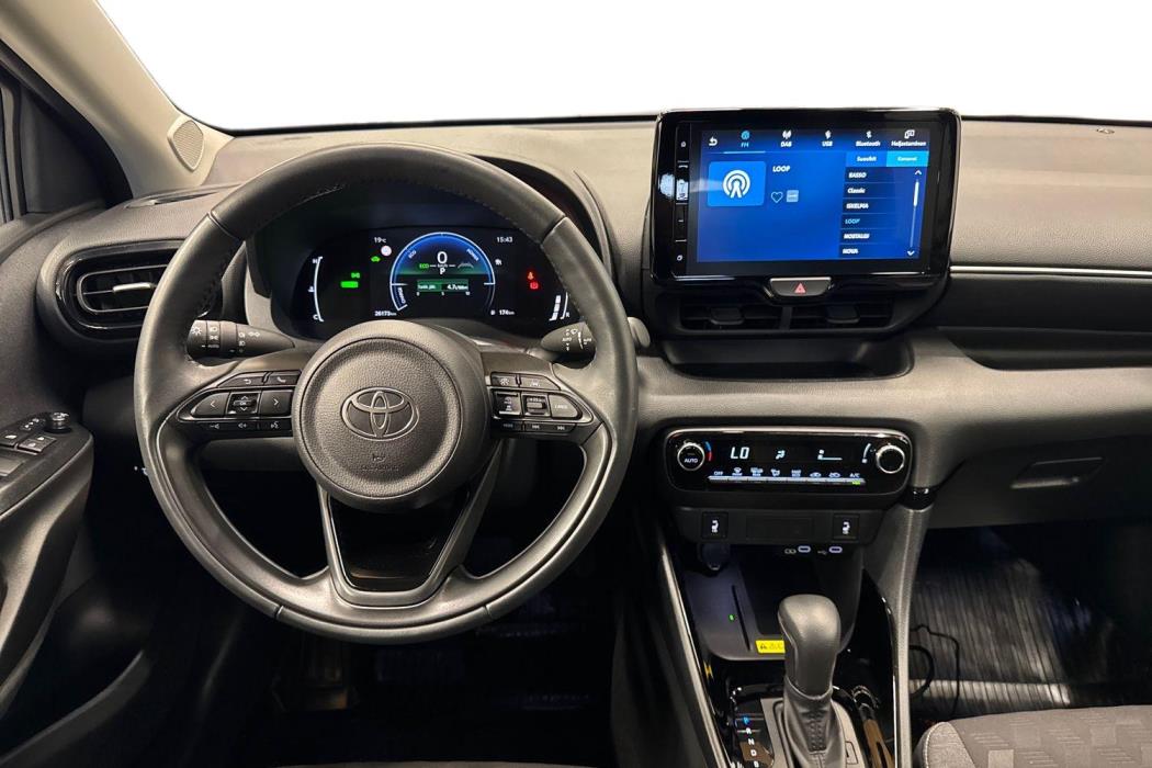 TOYOTA YARIS 2025