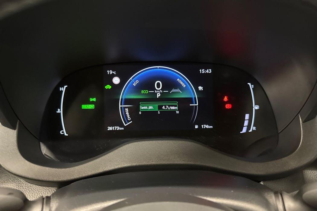 TOYOTA YARIS 2025