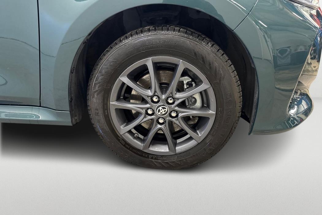 TOYOTA YARIS 2025