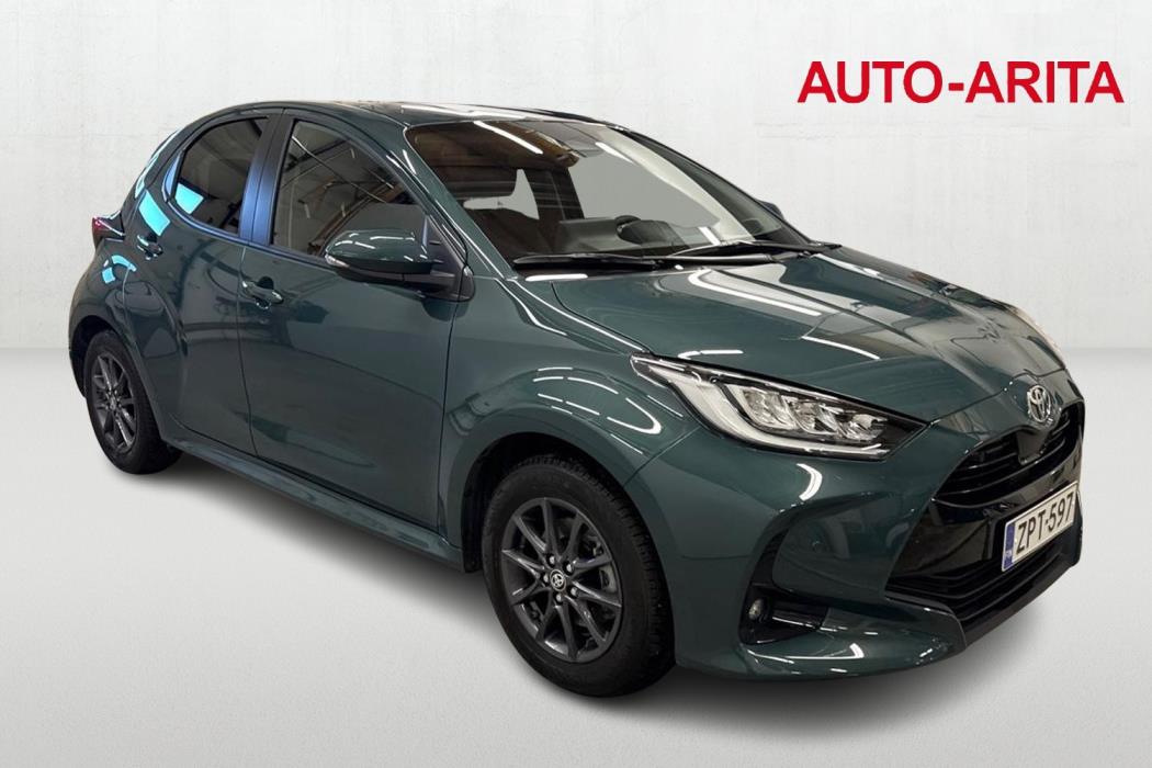 TOYOTA YARIS 2025