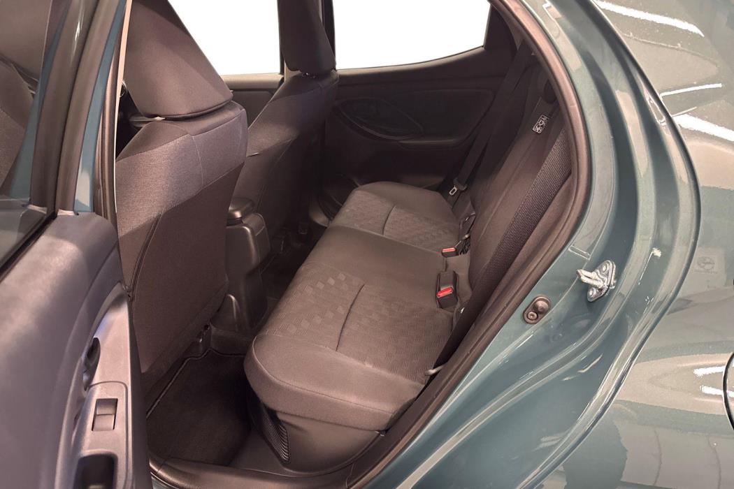TOYOTA YARIS 2025