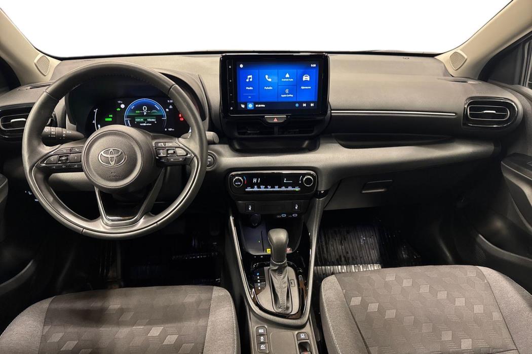 TOYOTA YARIS 2025