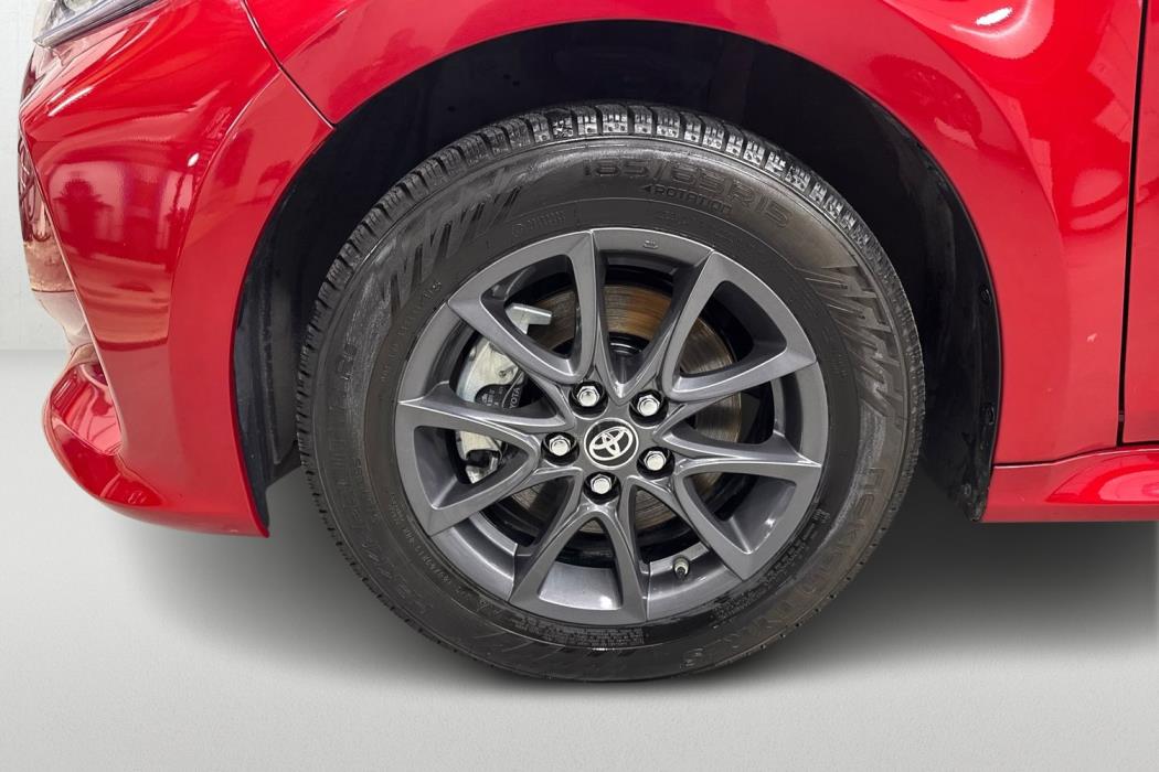 TOYOTA YARIS 2025