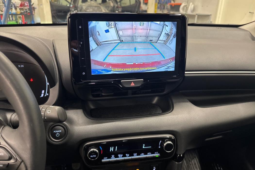 TOYOTA YARIS 2025