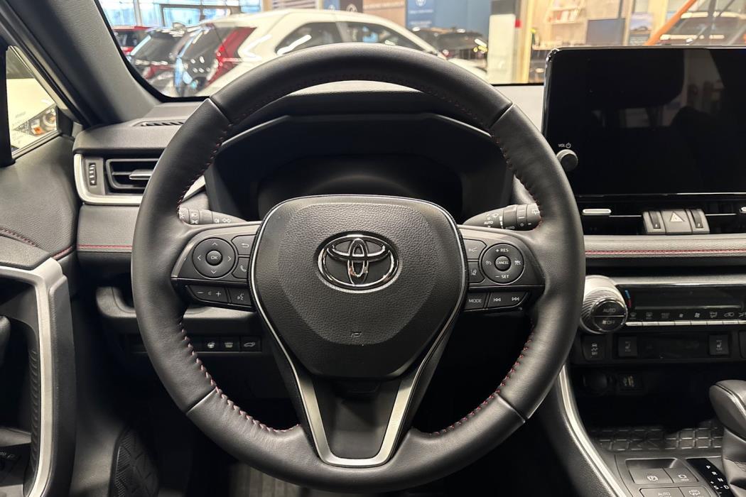 Toyota RAV4 Plug-in 2025