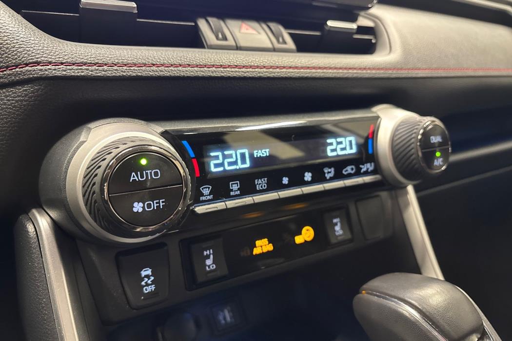 Toyota RAV4 Plug-in 2025